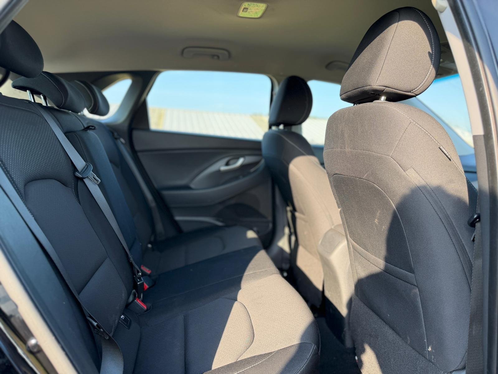 2018 Hyundai i30 thumbnail 18